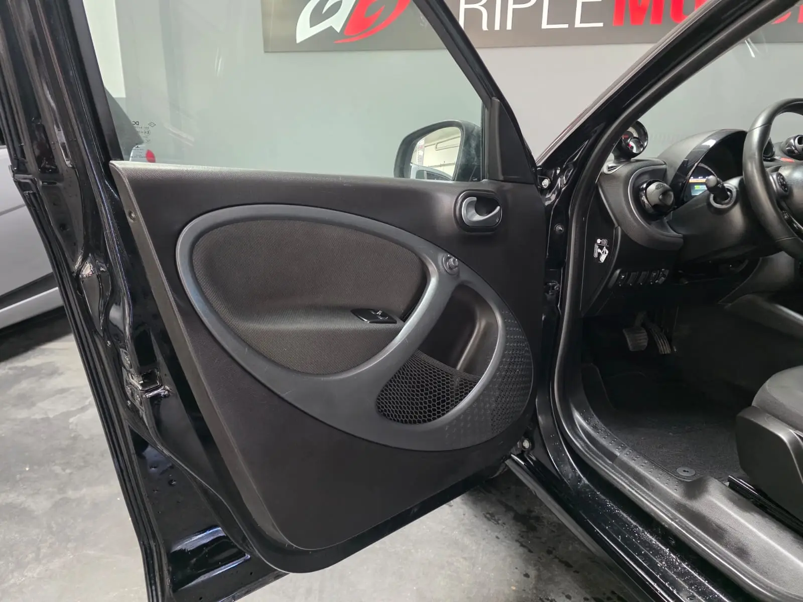 Smart ForFour EQ passion 3