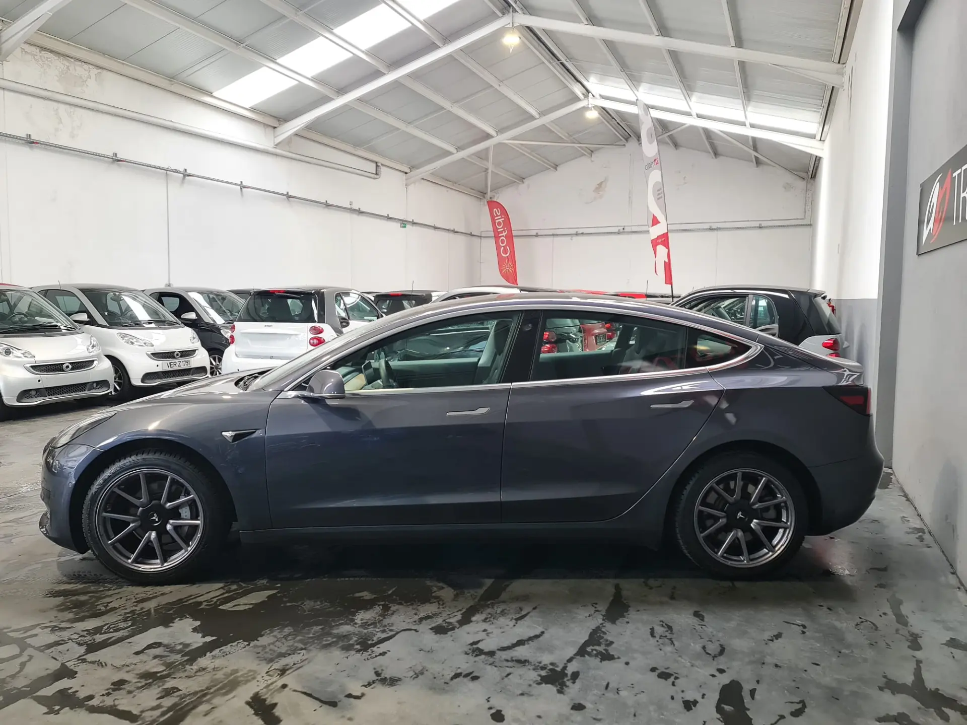 Tesla Model 3 Standard Range Plus RWD 11
