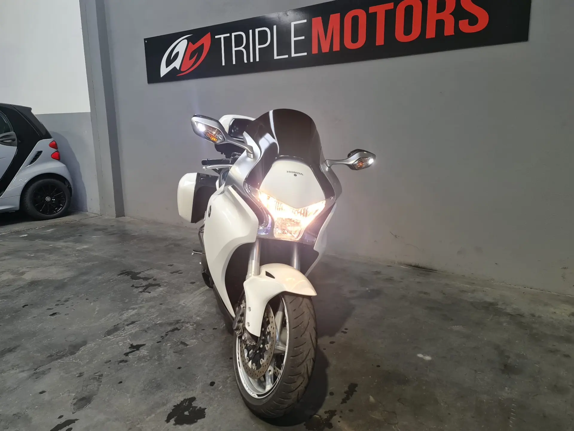 Honda VFR 1200F 13