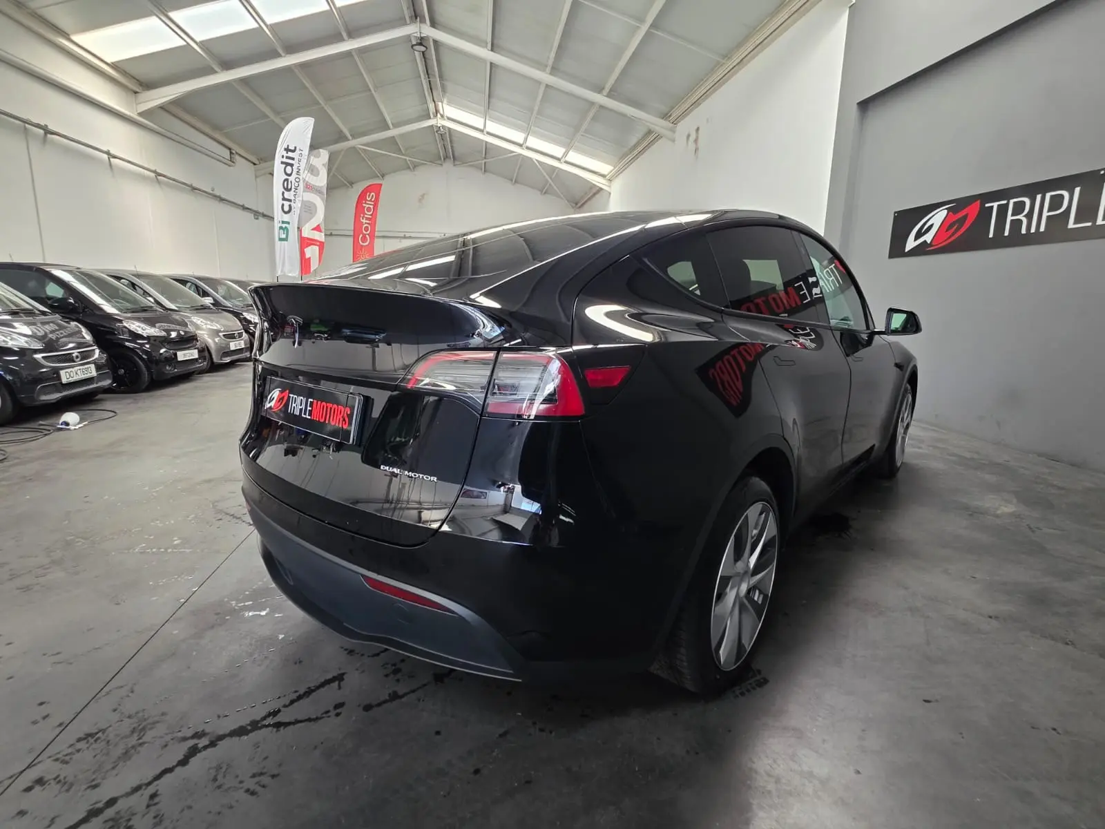 Tesla Model Y Long Range Dual Motor AWD 7
