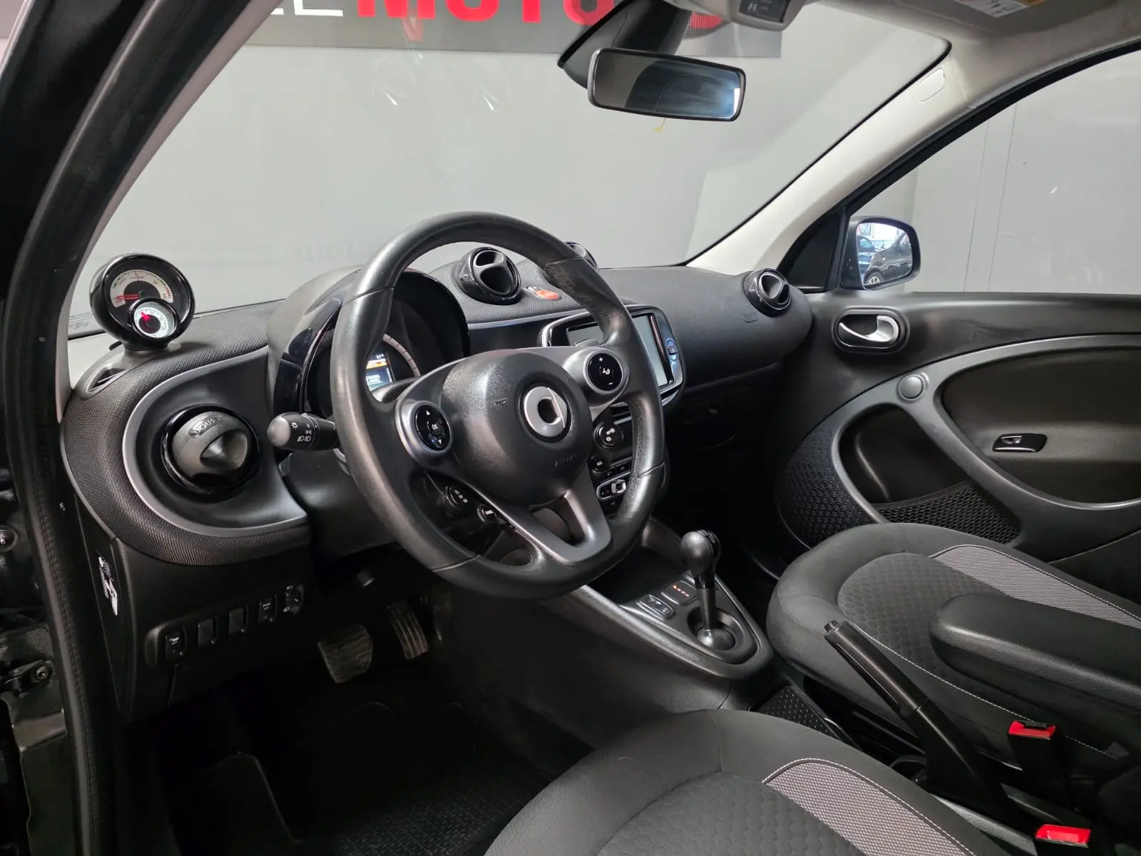 Smart ForFour EQ passion 18
