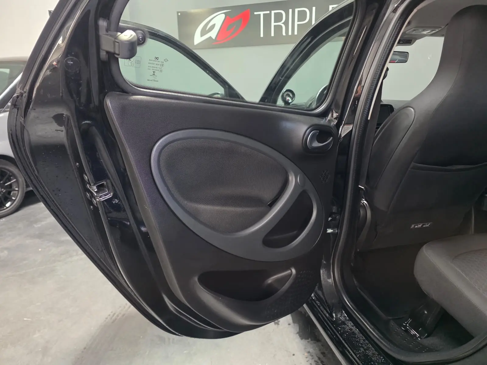 Smart ForFour EQ passion 16