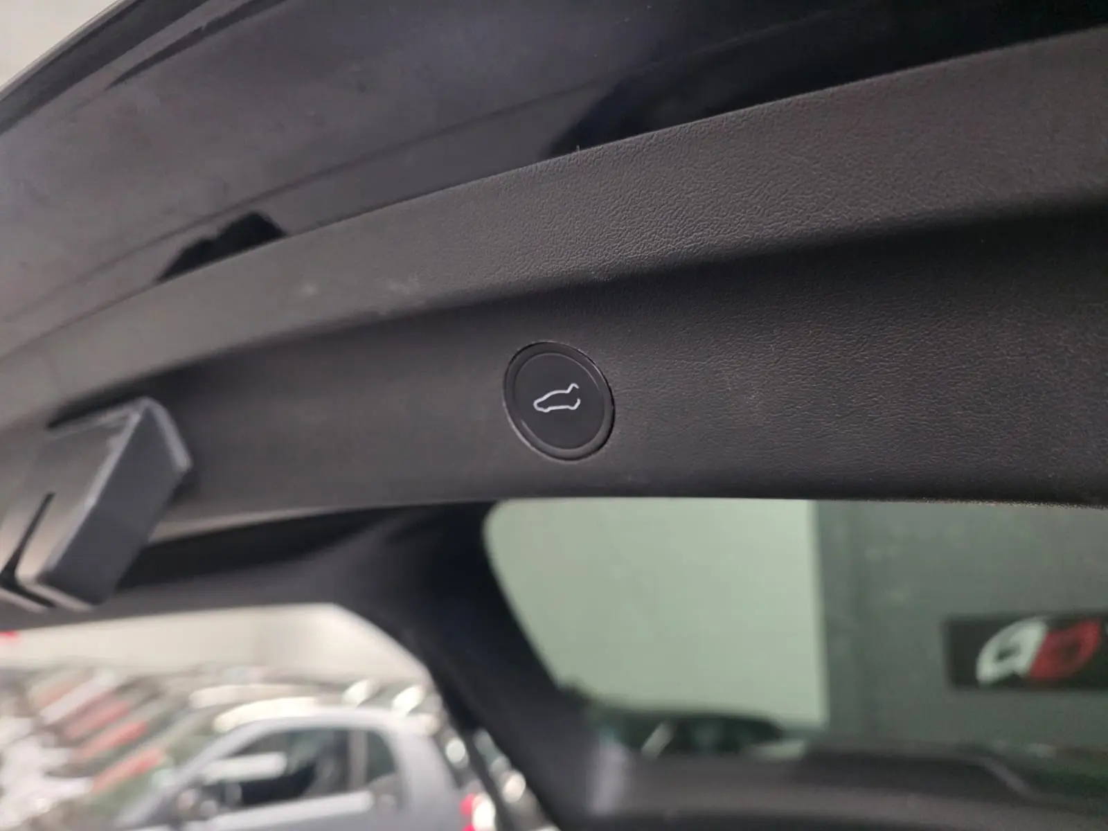 Tesla Model Y Long Range Dual Motor AWD 11