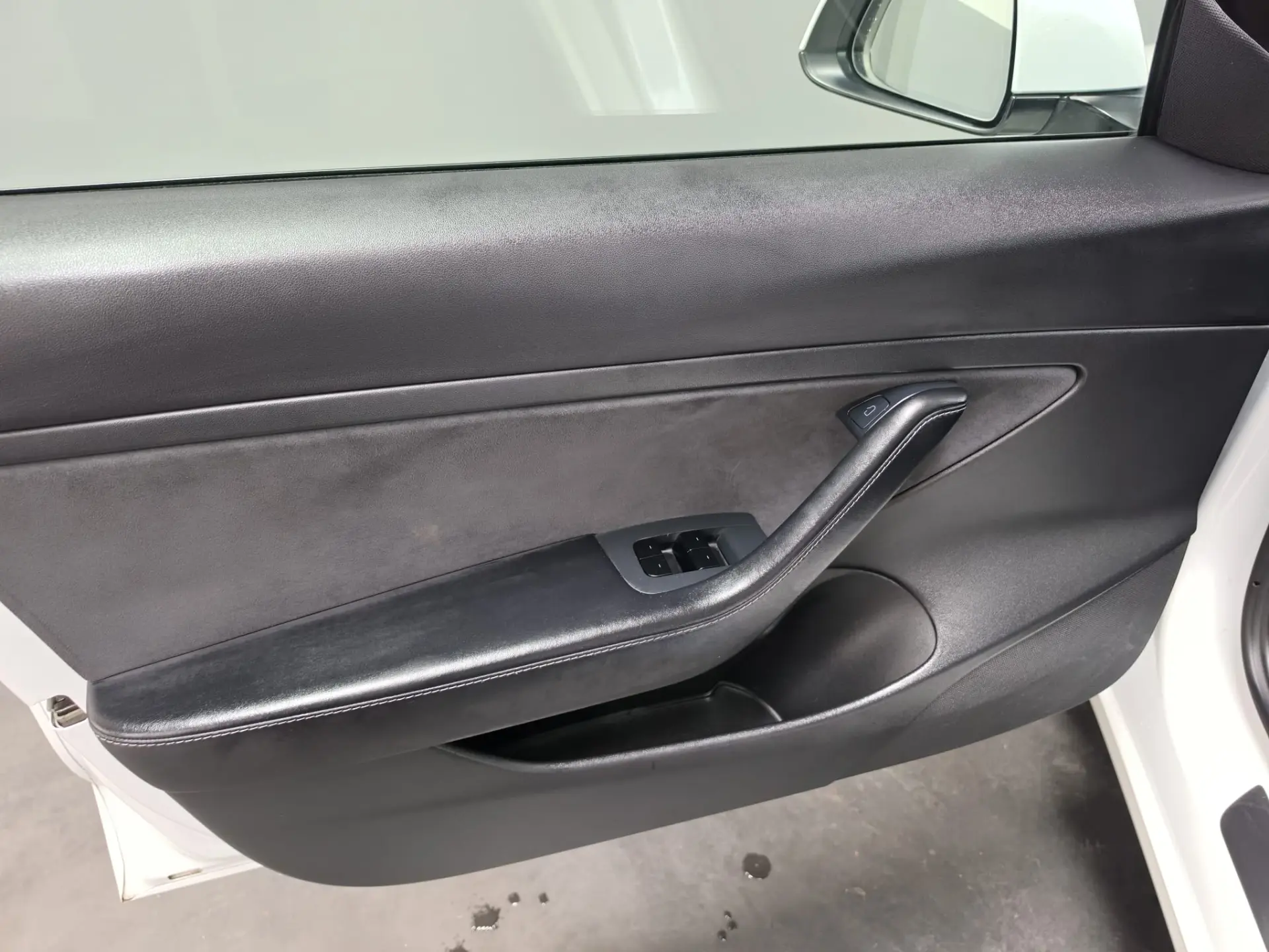 Tesla Model 3 Standard Range Plus RWD 26
