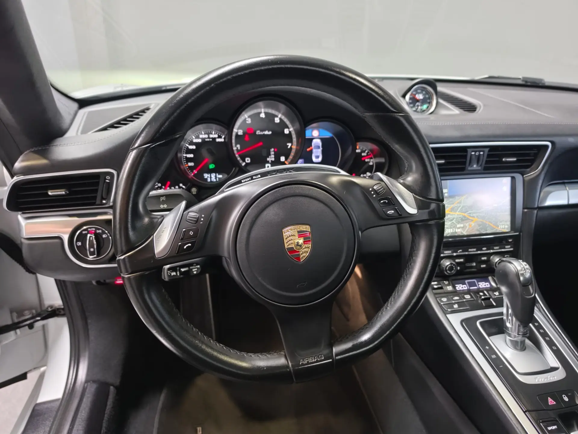 Porsche 911 (991) Turbo PDK 26