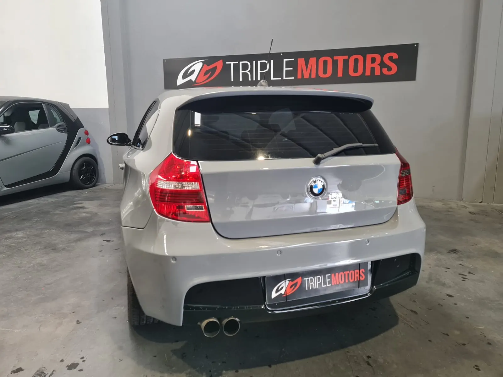 BMW 118 d Pack M 8