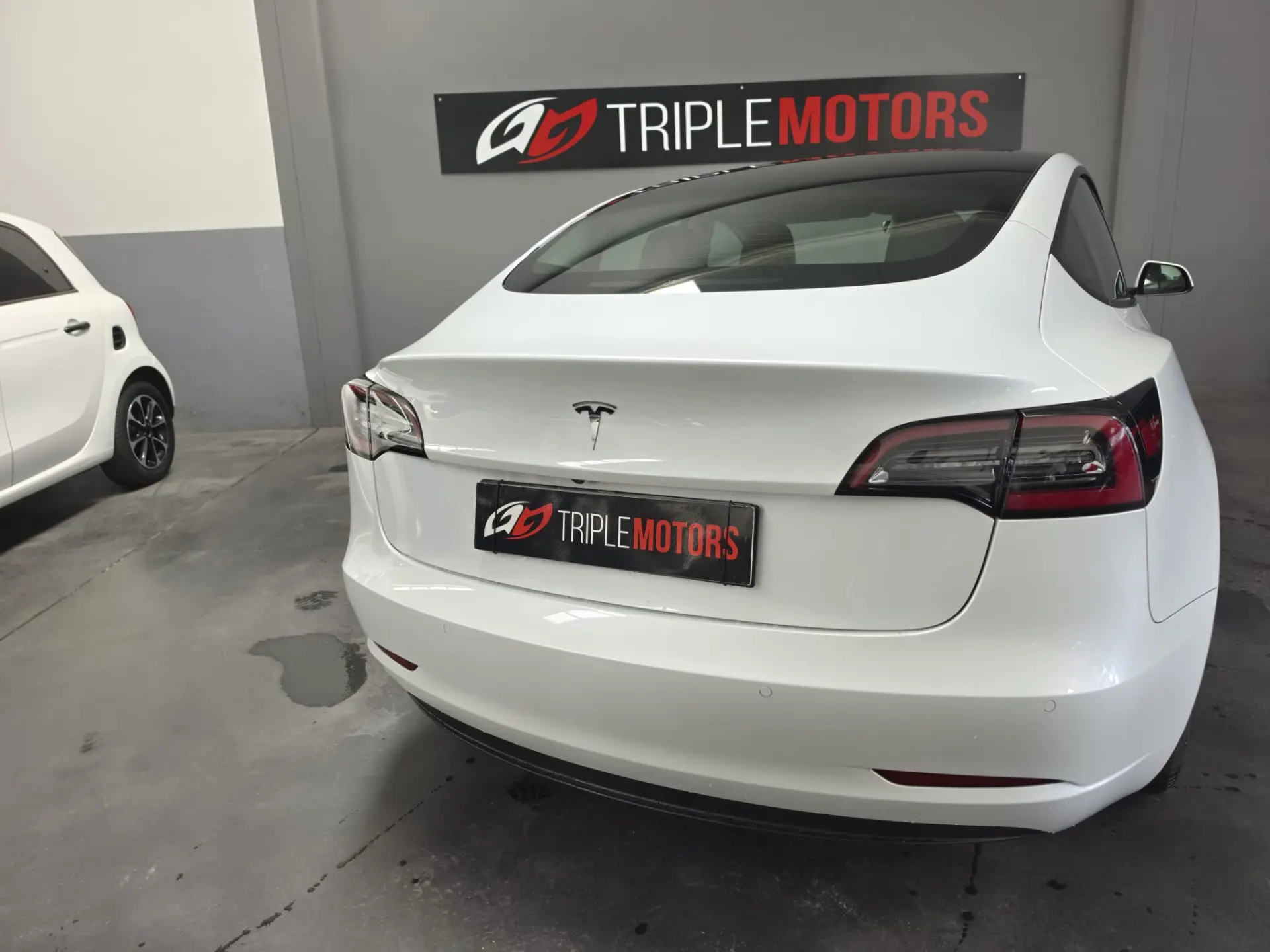Tesla Model 3 Standard Range Plus RWD 5