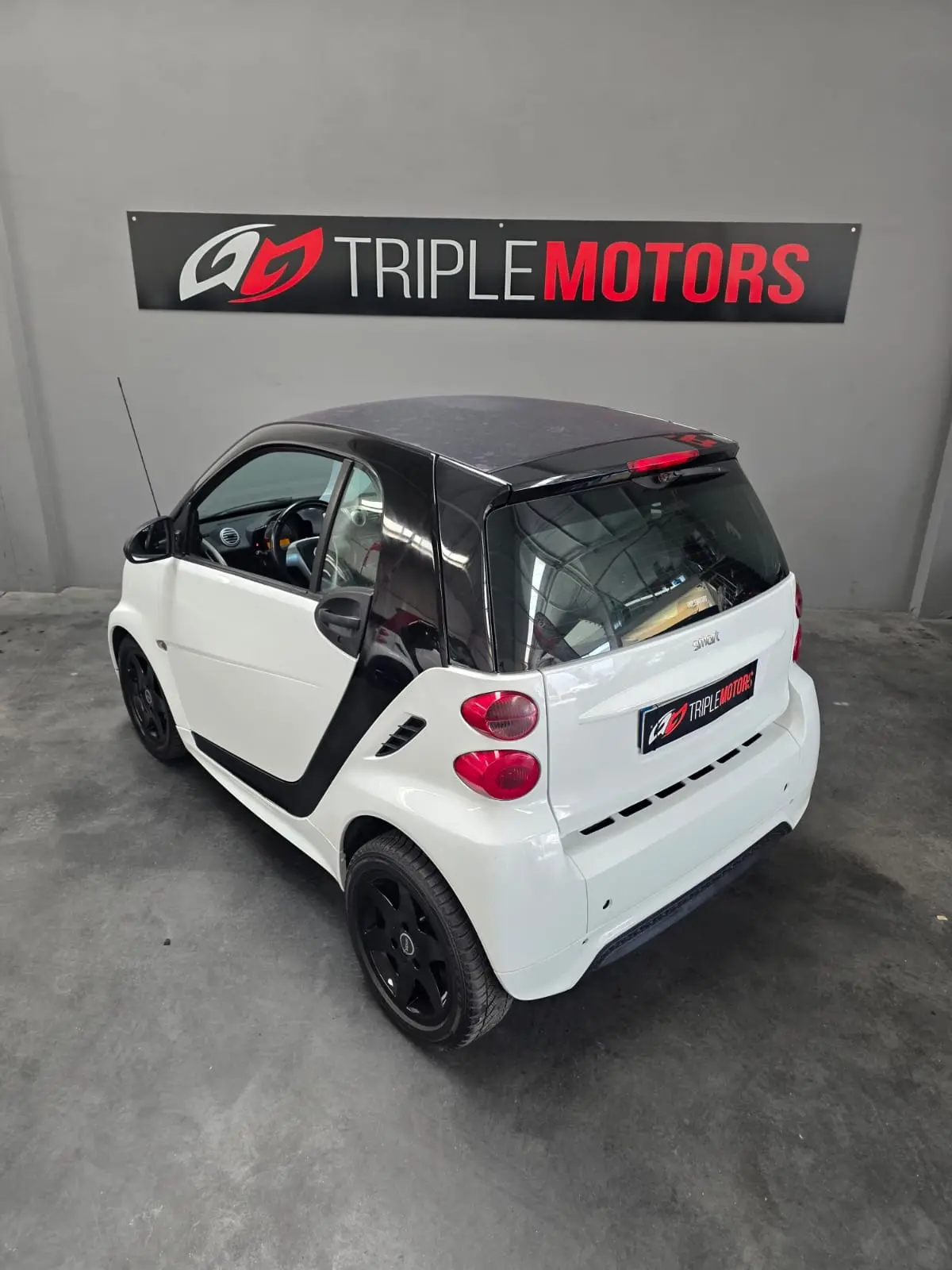 Smart ForTwo Coupé 1.0 mhd Pure 71 Softouch 3