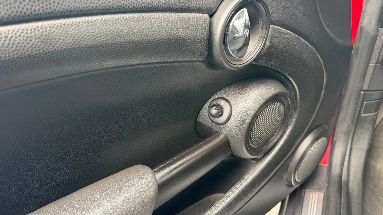 MINI 3 Portas Cooper D 6