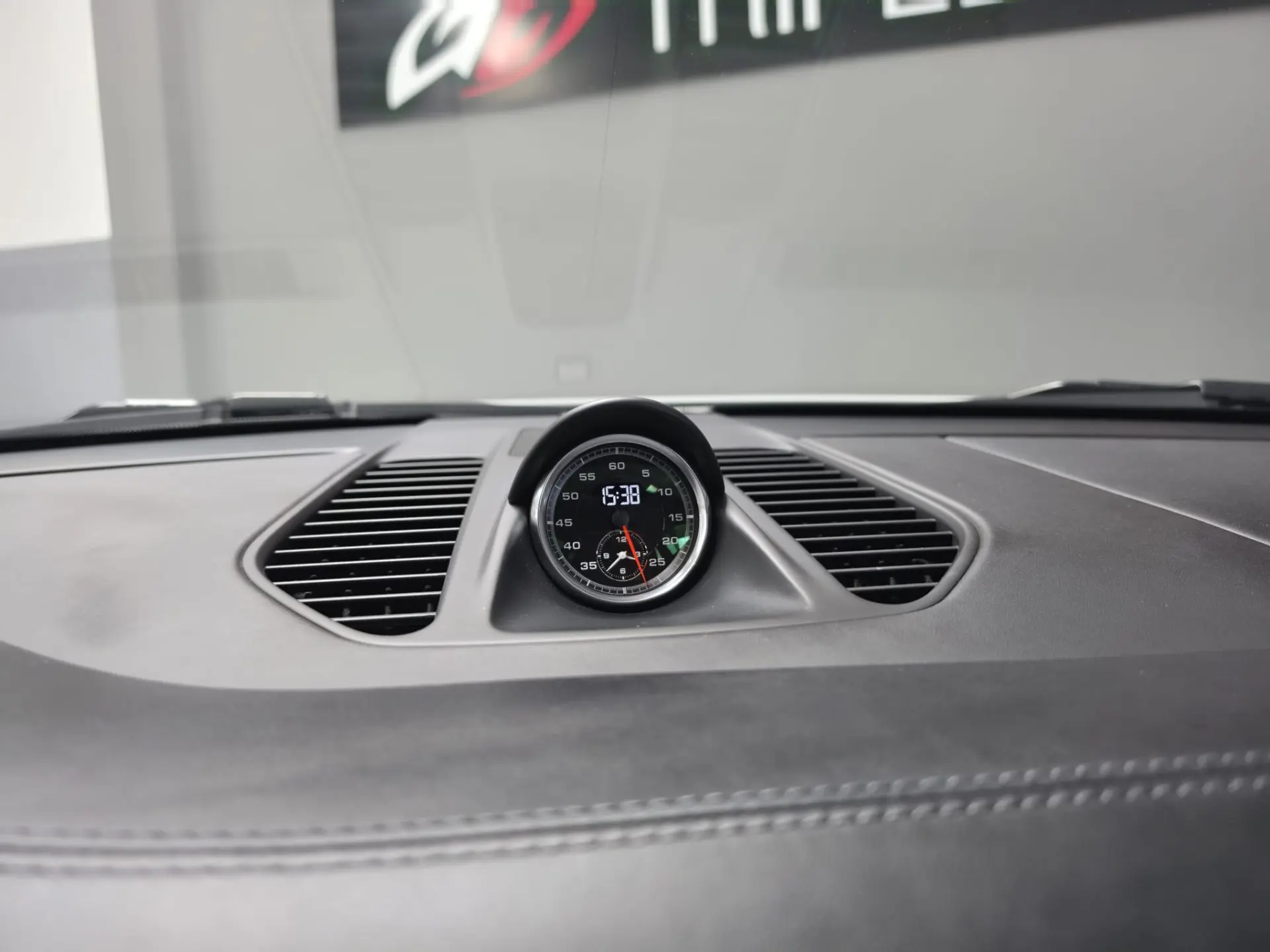 Porsche 911 (991) Turbo PDK 16
