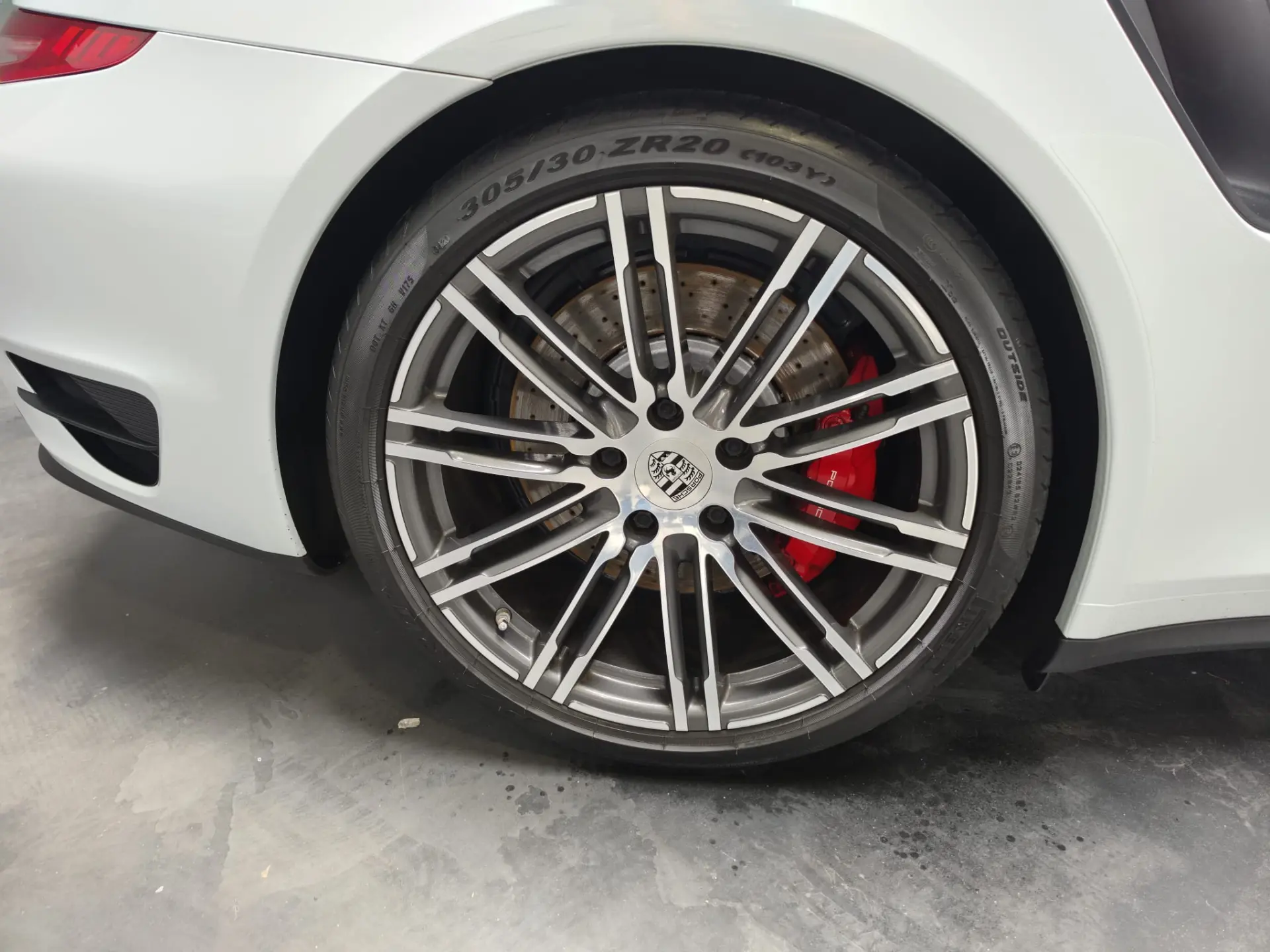 Porsche 911 (991) Turbo PDK 22