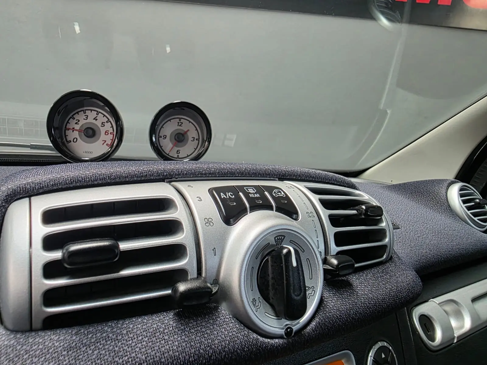 Smart ForTwo Coupé 1.0 mhd Pulse 71 Softouch 12