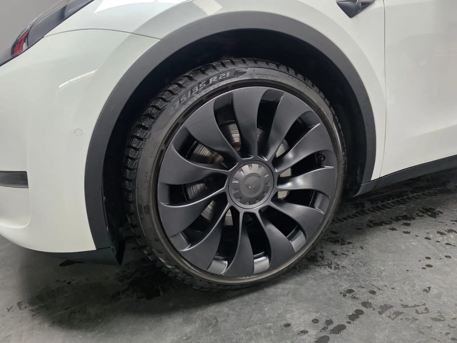 Tesla Model Y Long Range Dual Motor AWD 7