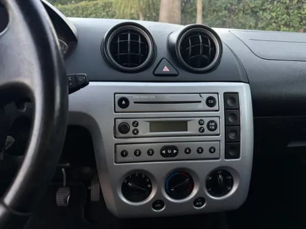 Ford Fiesta 1.25 Ambiente 14