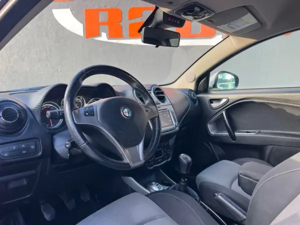 Alfa Romeo MiTo 1.3 JTD Distinctive S&S 5