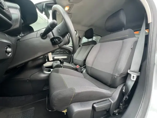 Citroen C3 1.2 PureTech C-Series 6