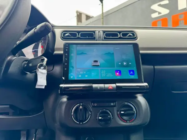 Citroen C3 1.2 PureTech Live 8