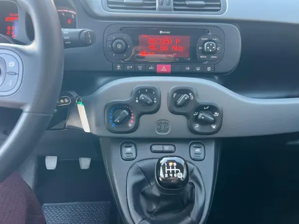 Fiat Panda hibrido city life 7