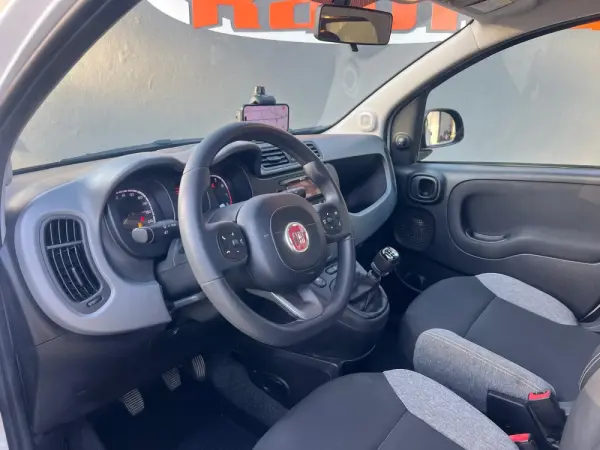 Fiat Panda hibrido city life 8