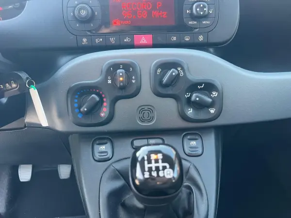 Fiat Panda hibrido city life 10