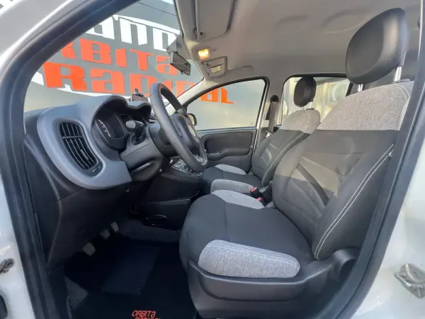 Fiat Panda hibrido city life 9