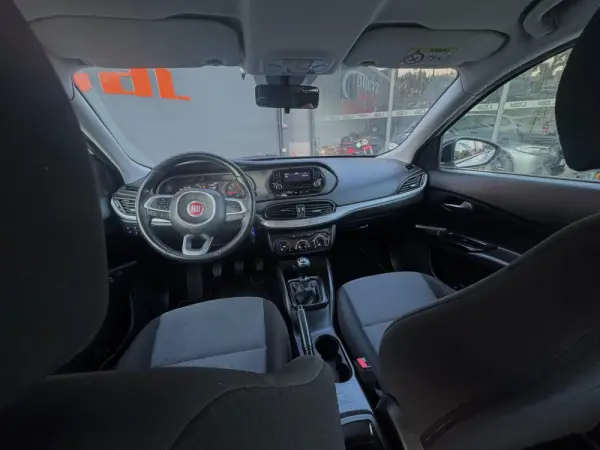 Fiat Tipo Station Wagon 1.4 Easy 5