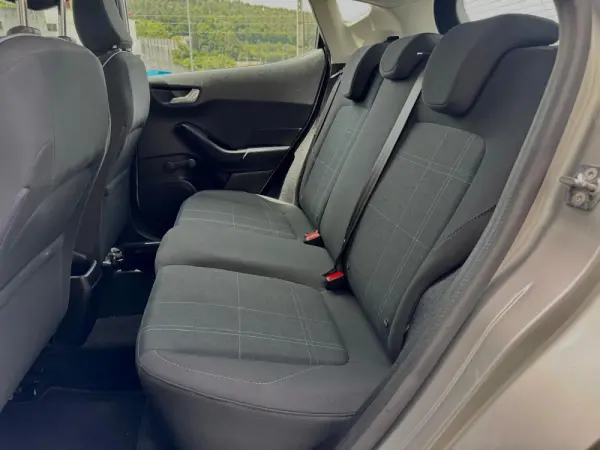 Ford Fiesta 1.1 Ti-VCT Business 17