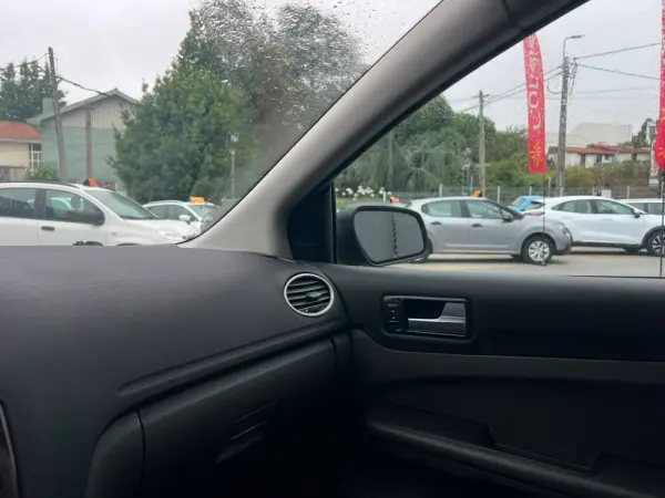 Ford Focus 1.6 TDCi 1st Edition 13