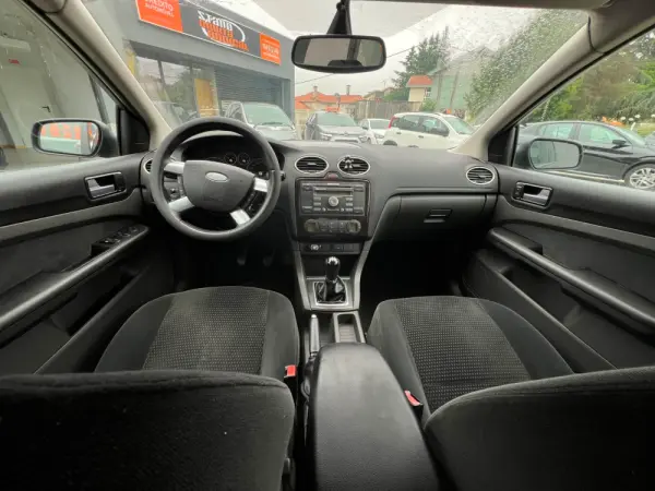 Ford Focus 1.6 TDCi 1st Edition 16