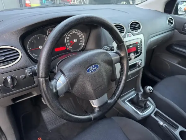 Ford Focus 1.6 TDCi Connection 5
