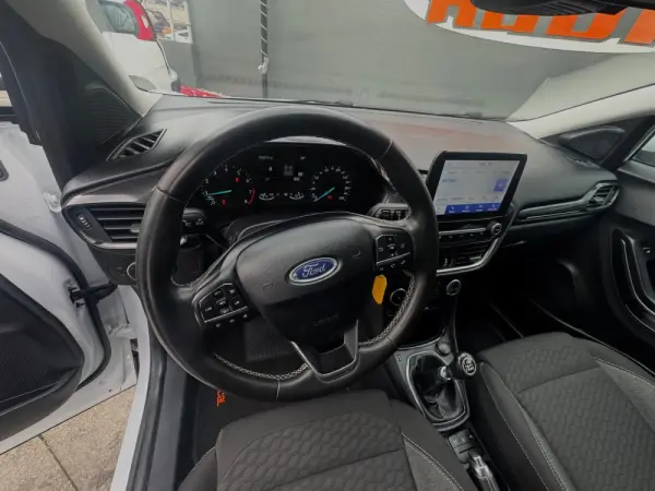 Ford Puma 1.0 EcoBoost MHEV Titanium 10