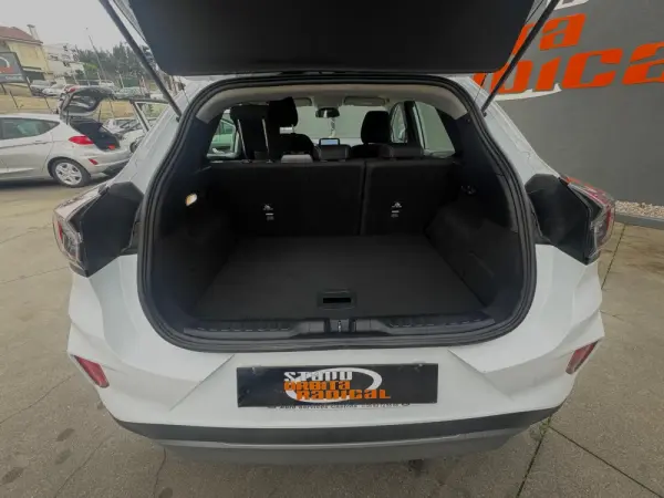 Ford Puma 1.0 EcoBoost MHEV Titanium 12