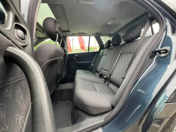 Mercedes-Benz C 220 CDi Avantgarde 13