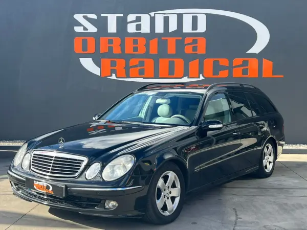 Mercedes-Benz E 220 CDi Avantgarde Aut. 2