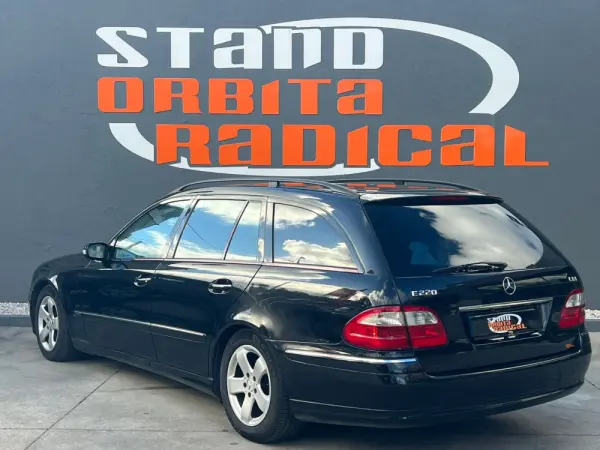 Mercedes-Benz E 220 CDi Avantgarde Aut. 4