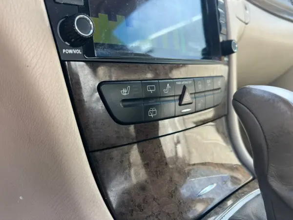 Mercedes-Benz E 220 CDi Avantgarde Aut. 13
