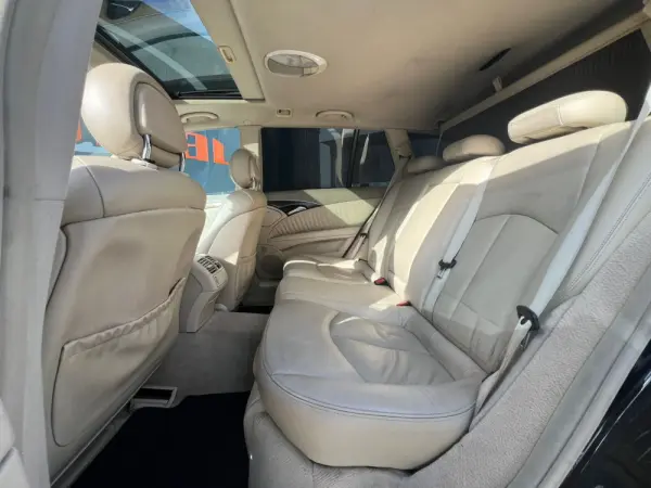 Mercedes-Benz E 220 CDi Avantgarde Aut. 15