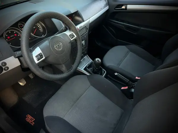 Opel Astra Caravan 1.3 CDTi Edition 8