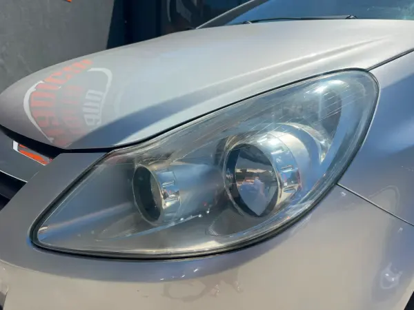 Opel Corsa 1.2 Cosmo 7