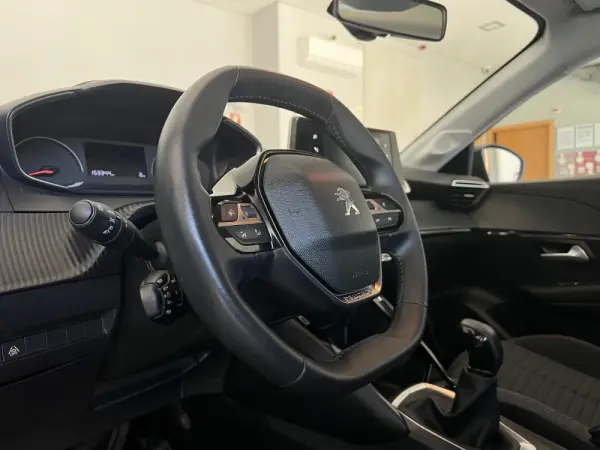 Peugeot 208 1.2 PureTech Active 8