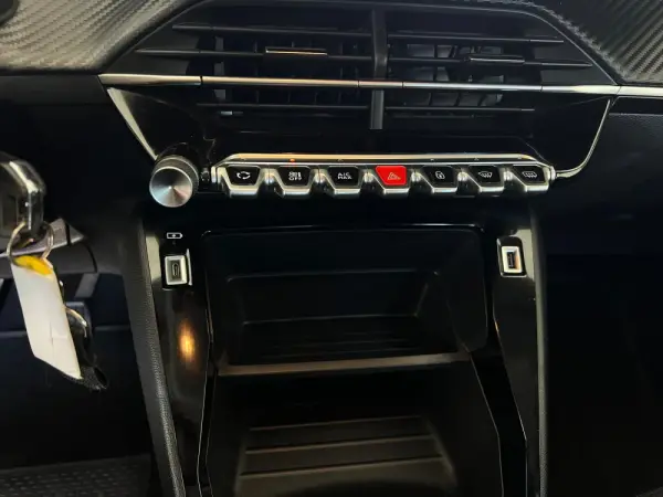 Peugeot 208 1.2 PureTech Active 11