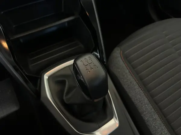 Peugeot 208 1.2 PureTech Active 13