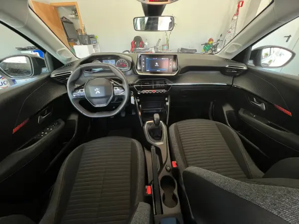 Peugeot 208 1.2 PureTech Active 15