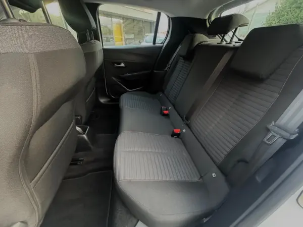 Peugeot 208 1.2 PureTech Active 8