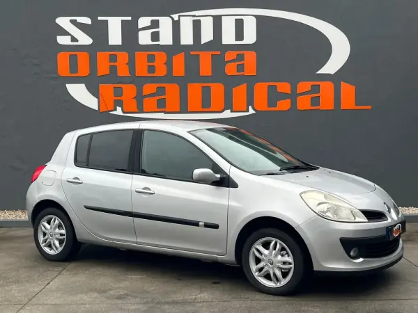 Renault Clio 1.2 16V Dynamique 3