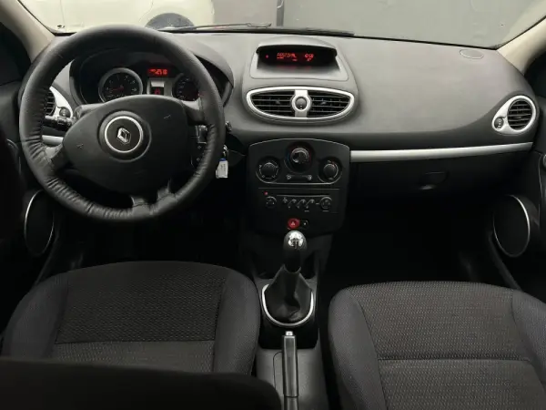 Renault Clio 1.2 16V Dynamique 5