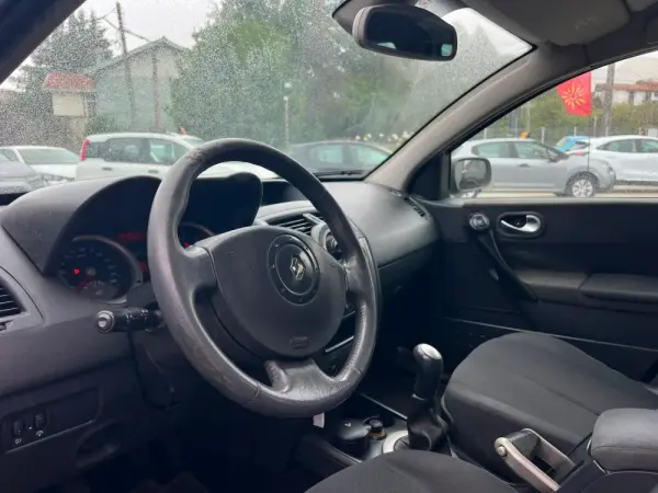 Renault Mégane 1.5 dCi C. Authentique 6
