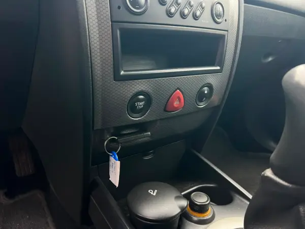 Renault Mégane 1.5 dCi C. Authentique 11