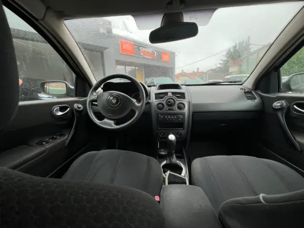 Renault Mégane 1.5 dCi C. Authentique 14