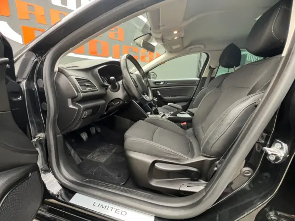 Renault Mégane Sport Tourer 1.5 Blue dCi Limited 15